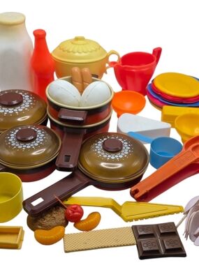 Vintage Play Food And Dishes Pots And Pans / Tupperware / Coqueval / Blue-Box